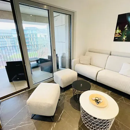 Luxury 1 Bedroom With Terrace & Parking In Cloche D'or- Cd3 *
