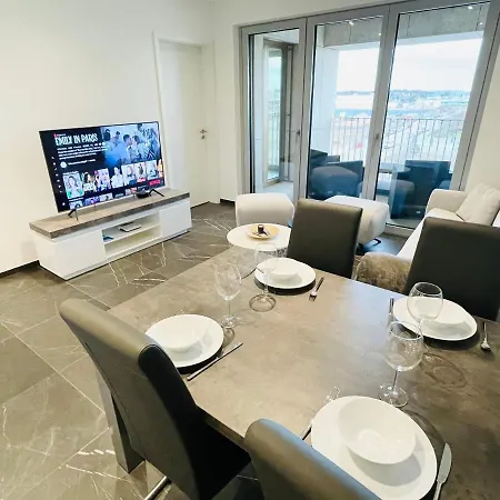 Appartement Luxury 1 Bedroom With Terrace & Parking In Cloche D'or- Cd3 Luxemburg